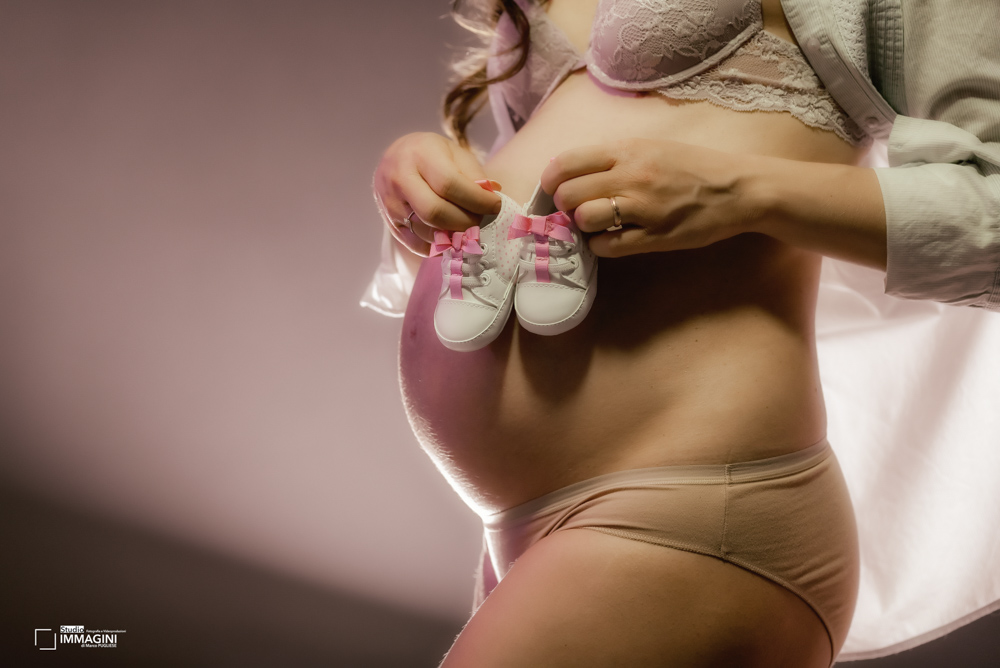 foto gravidanza Borgosesia servizi fotografici donne incinte maternità